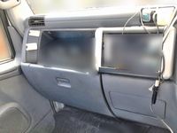 三菱ふそうキャンターガッツ平ボディ小型（2t・3t）[写真27]