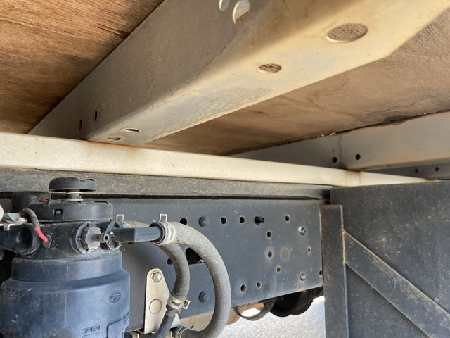 日野デュトロ平ボディ小型（2t・3t）[写真20]