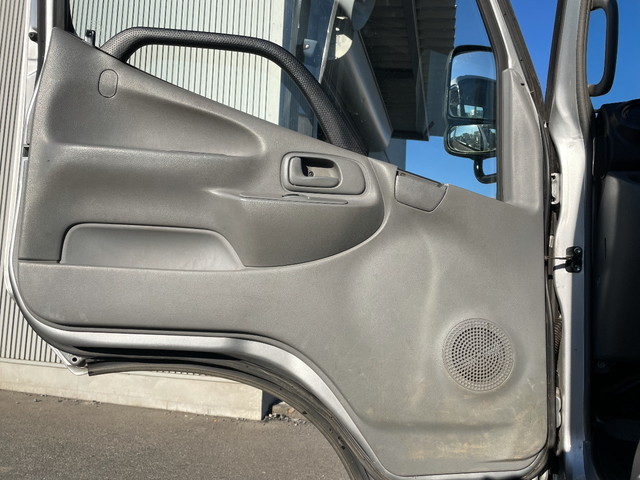 日野デュトロ平ボディ小型（2t・3t）[写真29]