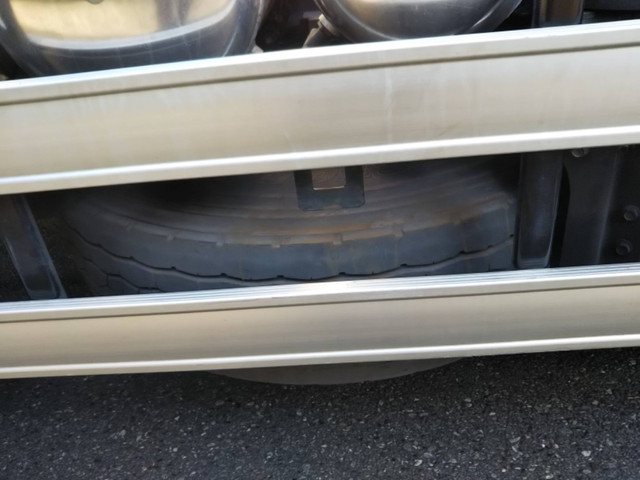 日野プロフィアトレーラーヘッド（トラクターヘッド）大型（10t）[写真11]