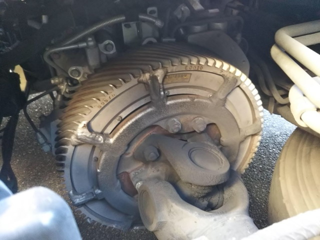 日野プロフィアトレーラーヘッド（トラクターヘッド）大型（10t）[写真12]