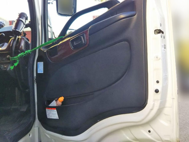 日野プロフィアトレーラーヘッド（トラクターヘッド）大型（10t）[写真22]