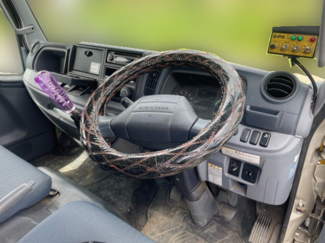 三菱ふそうキャンターパッカー車（塵芥車）小型（2t・3t）[写真28]