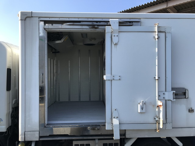 いすゞエルフ冷凍車（冷蔵車）小型（2t・3t）[写真10]