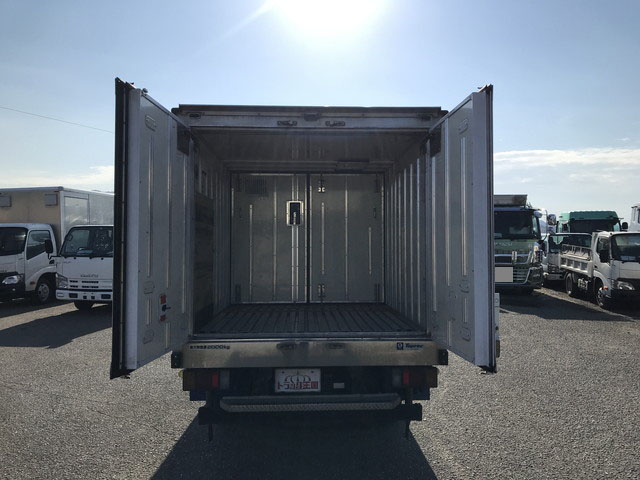 いすゞエルフ冷凍車（冷蔵車）小型（2t・3t）[写真11]