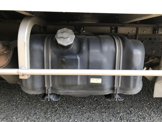 いすゞエルフ冷凍車（冷蔵車）小型（2t・3t）[写真21]