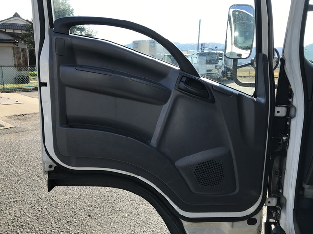 いすゞエルフ冷凍車（冷蔵車）小型（2t・3t）[写真26]