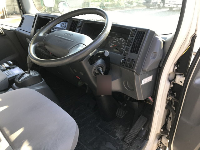 いすゞエルフ冷凍車（冷蔵車）小型（2t・3t）[写真31]