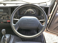 いすゞエルフ冷凍車（冷蔵車）小型（2t・3t）[写真33]