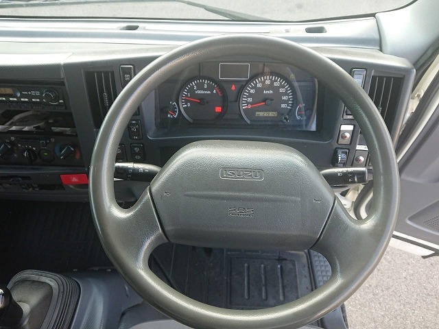 いすゞエルフ冷凍車（冷蔵車）小型（2t・3t）[写真11]