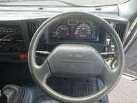 いすゞエルフ冷凍車（冷蔵車）小型（2t・3t）[写真11]