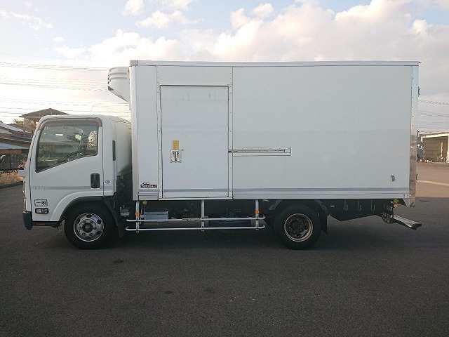 いすゞエルフ冷凍車（冷蔵車）小型（2t・3t）[写真06]