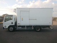 いすゞエルフ冷凍車（冷蔵車）小型（2t・3t）[写真06]