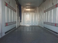 いすゞエルフ冷凍車（冷蔵車）小型（2t・3t）[写真07]