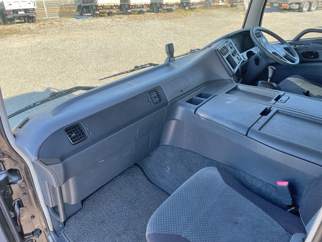 三菱ふそうスーパーグレート冷蔵冷凍ウイング大型（10t）[写真31]