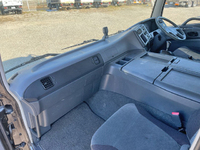 三菱ふそうスーパーグレート冷蔵冷凍ウイング大型（10t）[写真31]