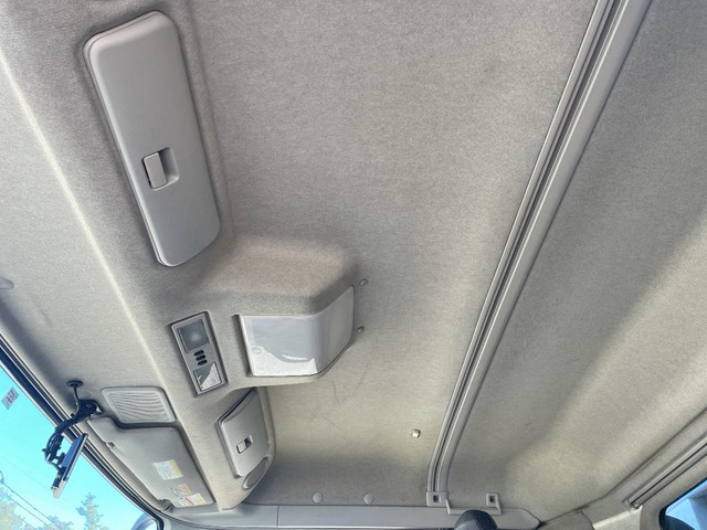 三菱ふそうスーパーグレート冷蔵冷凍ウイング大型（10t）[写真33]