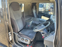 三菱ふそうスーパーグレート冷蔵冷凍ウイング大型（10t）[写真35]