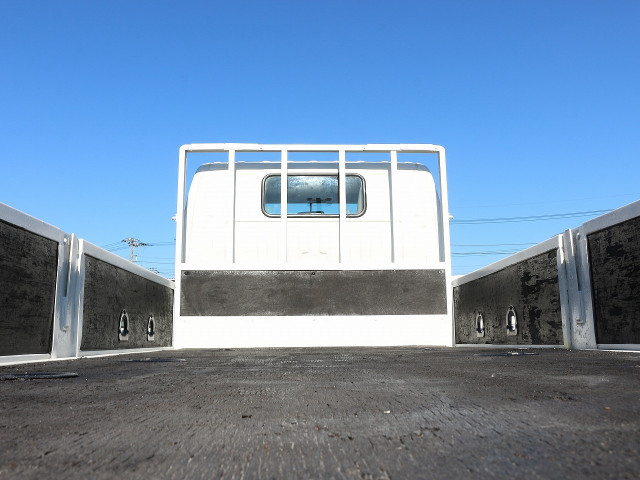 日野デュトロ平ボディ小型（2t・3t）[写真11]