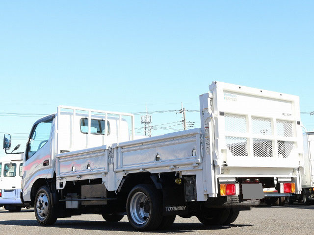 日野デュトロ平ボディ小型（2t・3t）[写真02]