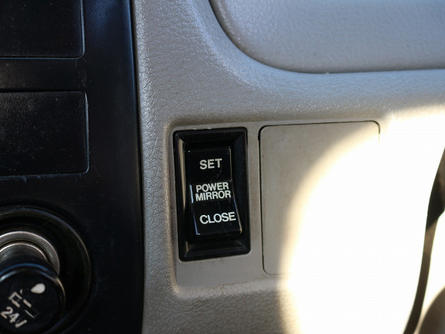 日野デュトロ平ボディ小型（2t・3t）[写真34]