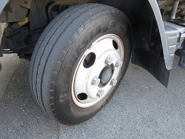 三菱ふそうキャンターアルミバン小型（2t・3t）[写真24]