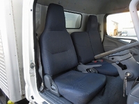 三菱ふそうキャンターアルミバン小型（2t・3t）[写真28]