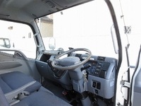 三菱ふそうキャンターアルミバン小型（2t・3t）[写真29]