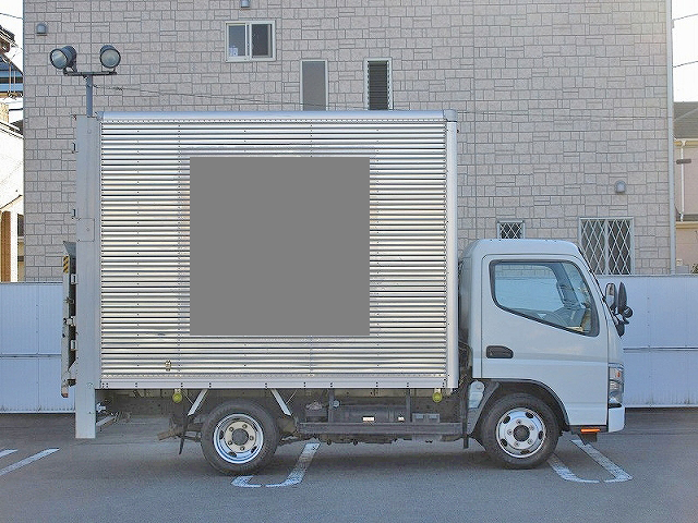 三菱ふそうキャンターアルミバン小型（2t・3t）[写真03]