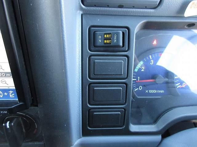 三菱ふそうキャンターアルミバン小型（2t・3t）[写真31]