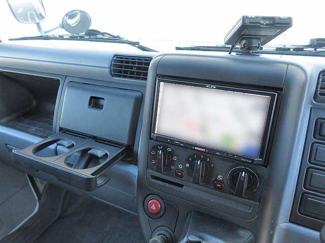 三菱ふそうキャンターアルミバン小型（2t・3t）[写真32]