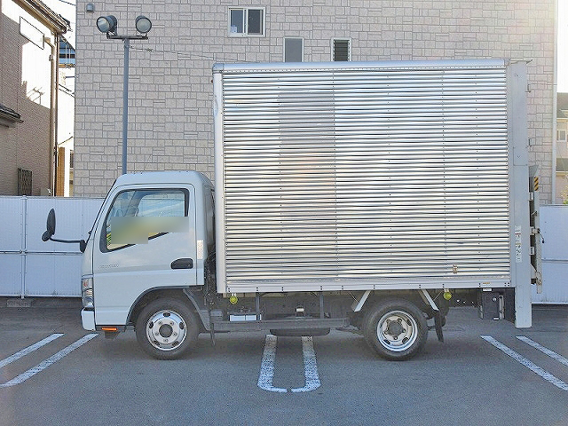 三菱ふそうキャンターアルミバン小型（2t・3t）[写真04]