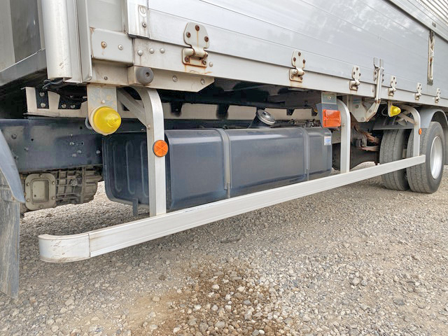 三菱ふそうファイターアルミウイング中型（4t）[写真22]