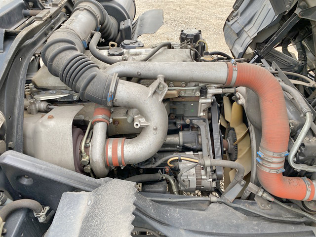 三菱ふそうファイターアルミウイング中型（4t）[写真27]