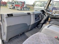 三菱ふそうファイターアルミウイング中型（4t）[写真32]