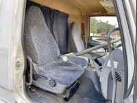 三菱ふそうファイターアルミウイング中型（4t）[写真35]