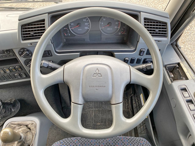 三菱ふそうファイターアルミウイング中型（4t）[写真37]