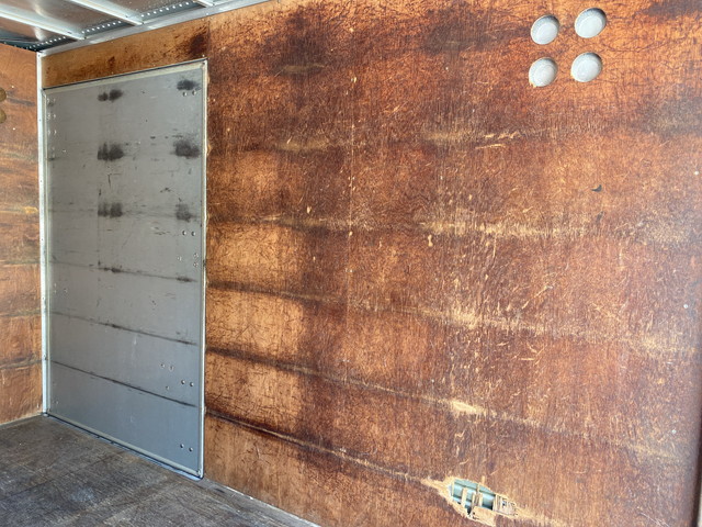 いすゞエルフアルミバン小型（2t・3t）[写真10]