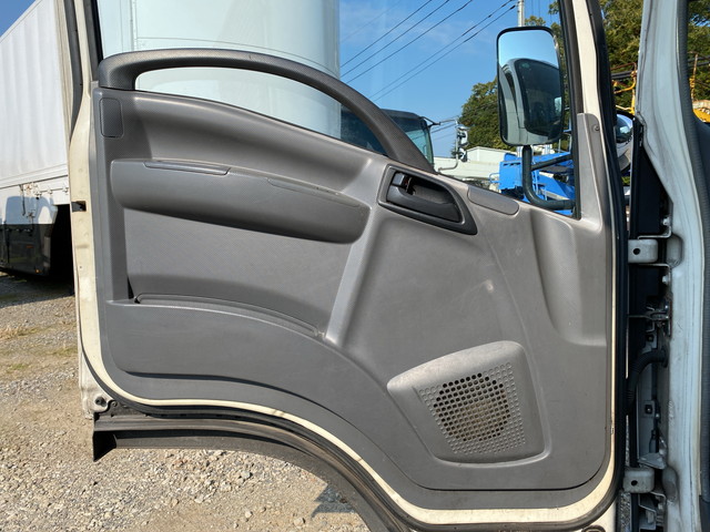 いすゞエルフアルミバン小型（2t・3t）[写真23]