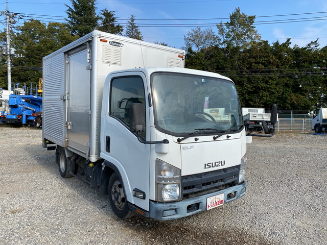いすゞエルフアルミバン小型（2t・3t）[写真03]