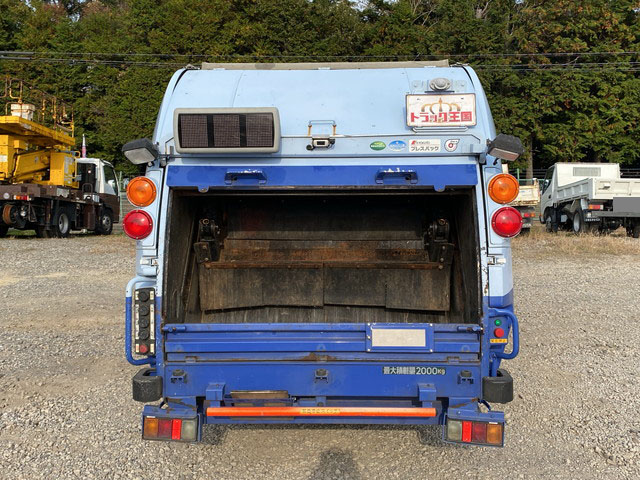 三菱ふそうキャンターパッカー車（塵芥車）小型（2t・3t）[写真11]