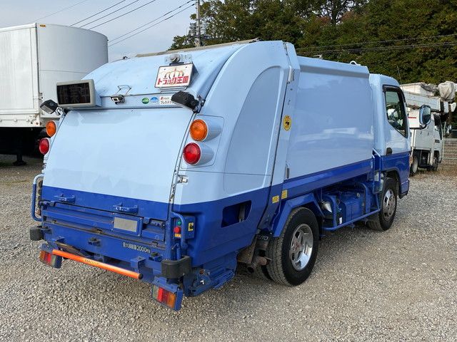 三菱ふそうキャンターパッカー車（塵芥車）小型（2t・3t）[写真02]