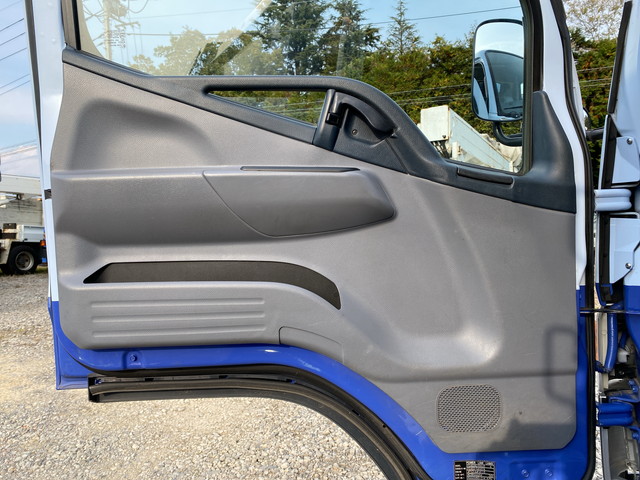 三菱ふそうキャンターパッカー車（塵芥車）小型（2t・3t）[写真26]