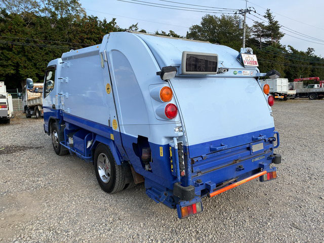 三菱ふそうキャンターパッカー車（塵芥車）小型（2t・3t）[写真05]