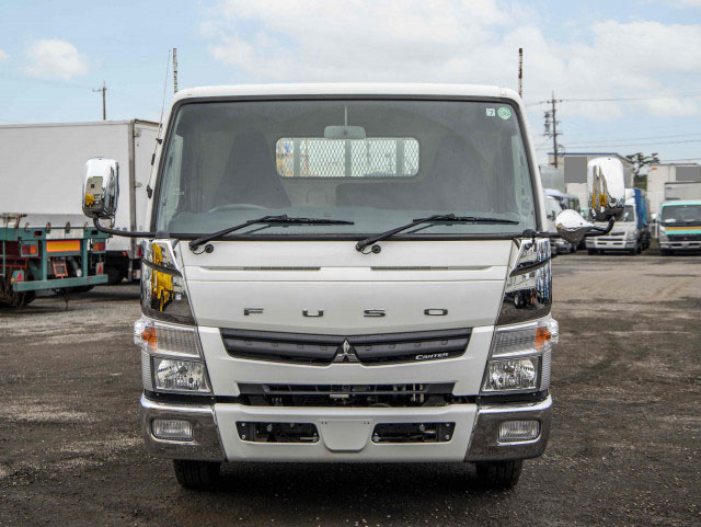 三菱ふそうキャンター平ボディ小型（2t・3t）[写真05]