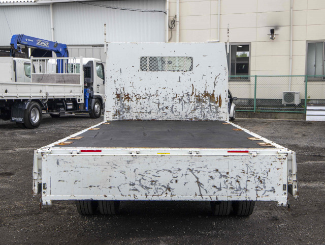 三菱ふそうキャンター平ボディ小型（2t・3t）[写真08]