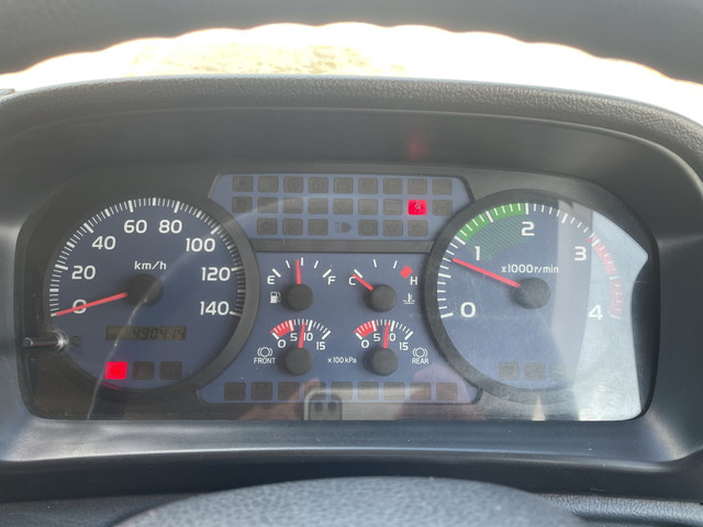 日野レンジャーアルミブロック中型（4t）[写真38]