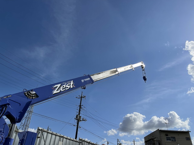 いすゞフォワードセルフクレーン4段増トン（6t・8t）[写真20]