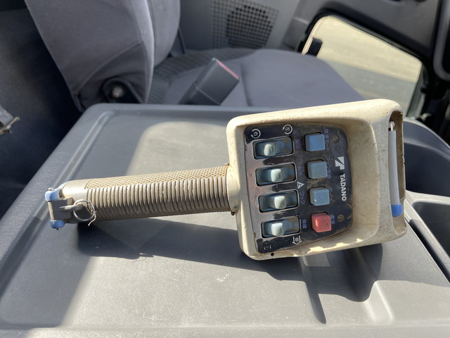 いすゞフォワードセルフクレーン4段増トン（6t・8t）[写真40]