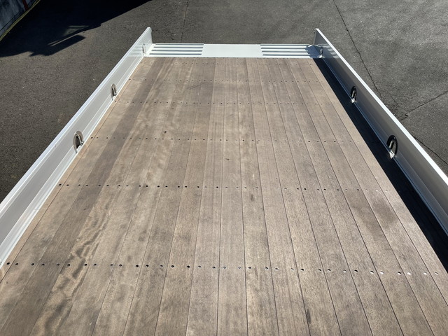 三菱ふそうファイターセルフクレーン3段増トン（6t・8t）[写真18]